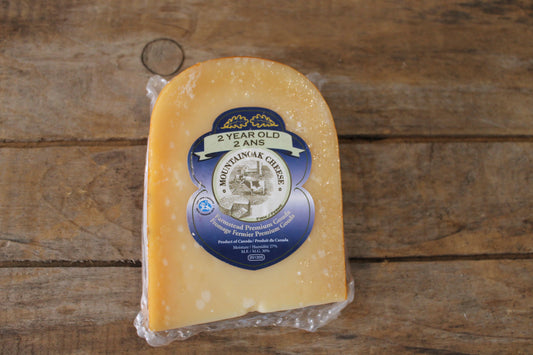 Mountain Oak - Aged Gouda 2 Year Old Farmstead Gouda